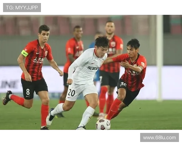 深圳足球队与杭州足球队赛后复盘分析力量对比与战术思考 深圳足球队与杭州足球队赛后复盘分析力量对比与战术思考